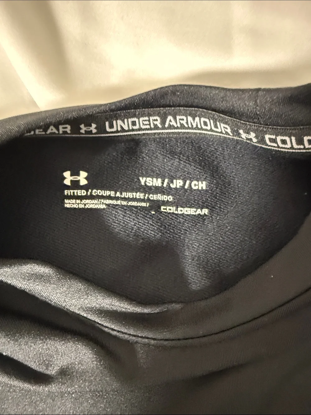 Boys Under Armour Kids Black ColdGear Size Yth Sm (8)